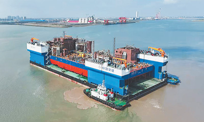 万向注册：全球最大江海移动船坞完成出海运输任务